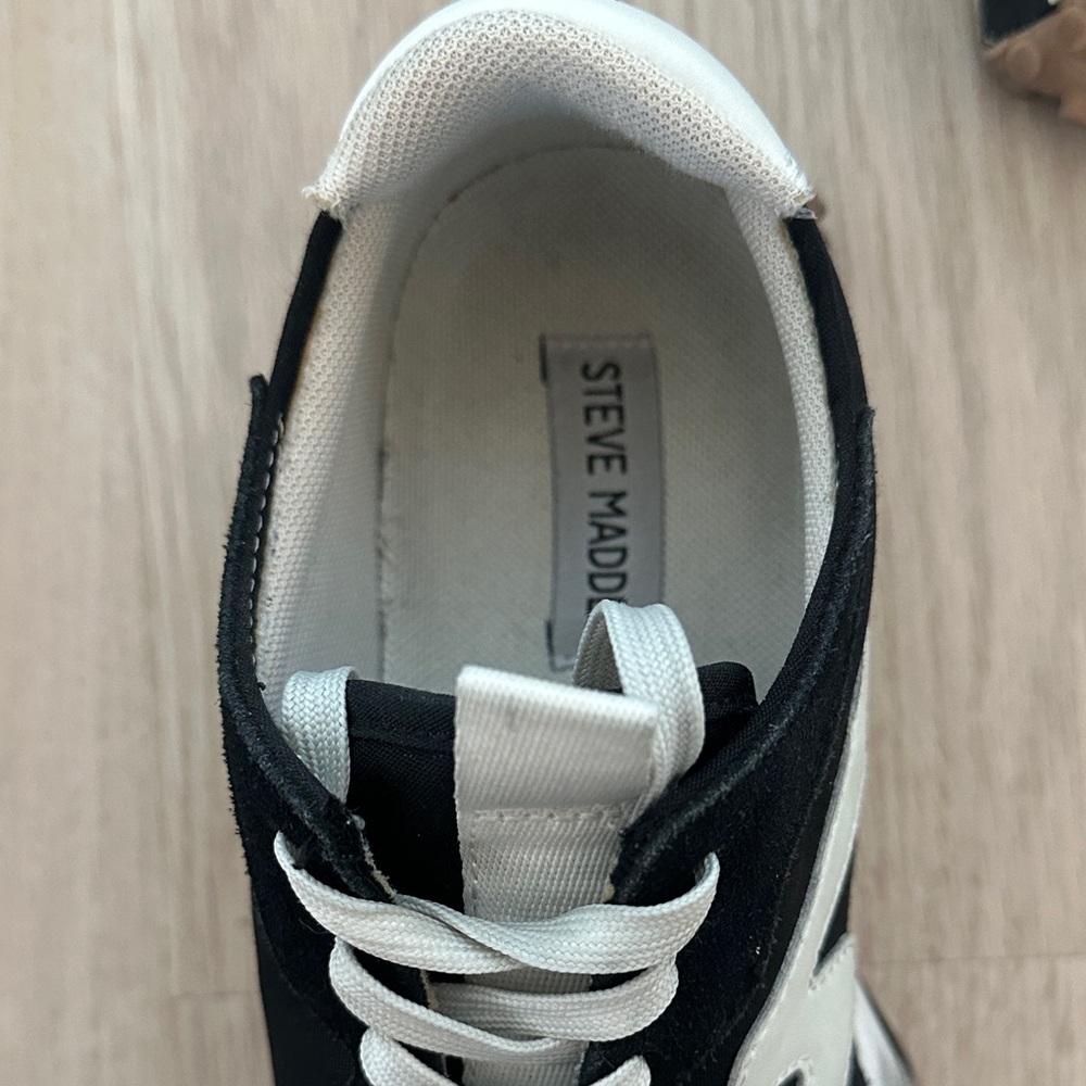 Steve Madden Campo Retro Runner Sneakers - Picture 5 of 6